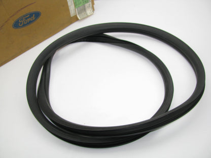 NEW - OEM Ford D5UZ-11305A28-D Rear Stationary Side Window Weatherstrip Seal