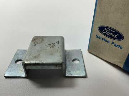 NEW - OEM Ford D5UZ-13A786-B Door Jamb Courtesy Lamp Switch Actuator
