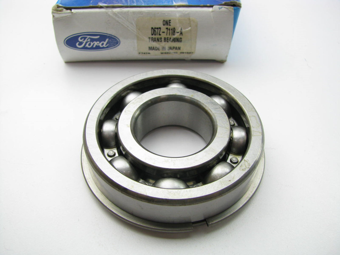 NOS OEM Ford D67Z-7118-A  1983-1985 Toyo Kogyo 5-speed Mainshaft Center Bearing