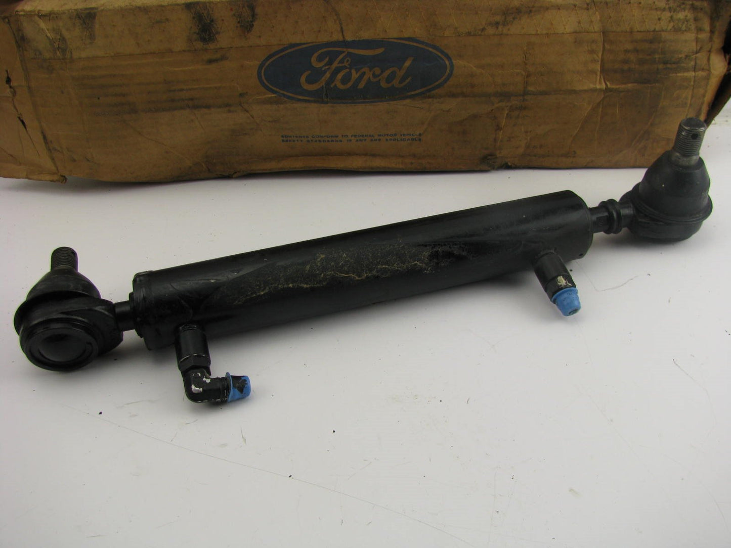 NOS OEM Ford D6HZ-3A540-A Power Steering Cylinder Assembly 1976-UP Medium Truck