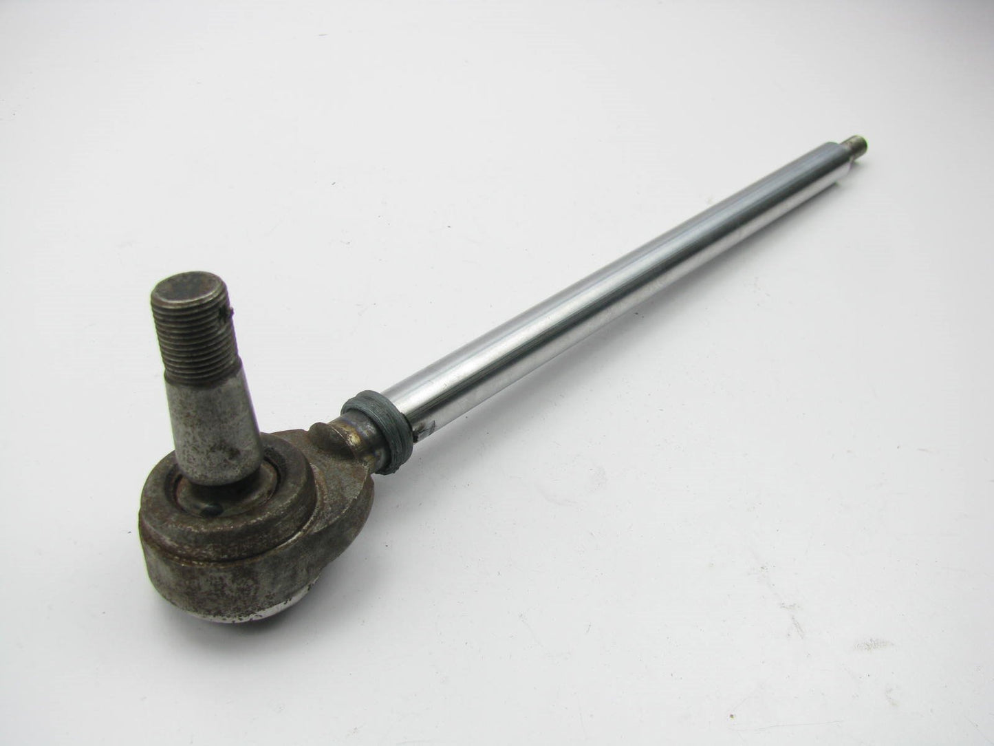 NOS - OEM Ford D6HZ-3B711-A Power Steering Cylinder Ball Stud 1976-1979 C800/900