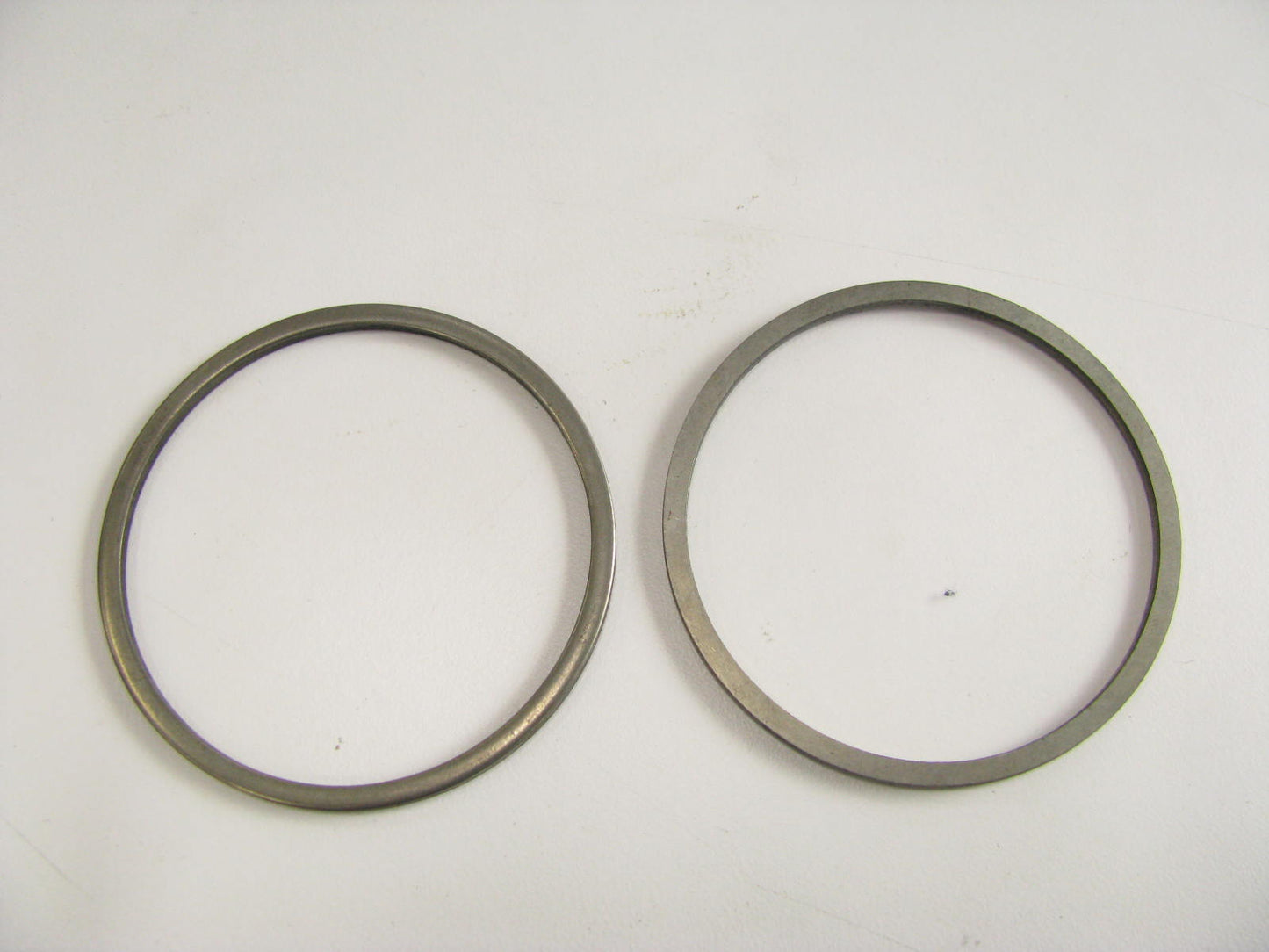 NEW - OEM Ford D6HZ-7117-A Reverse Gear Bearing Washer For Clark 5 Speed