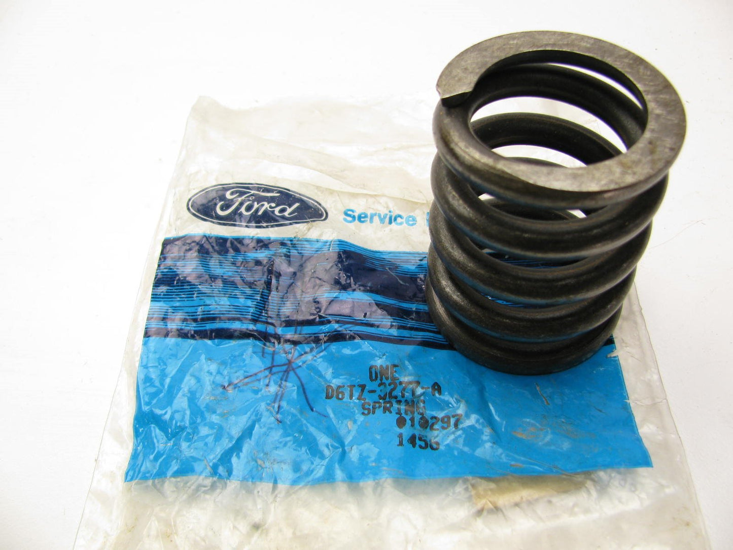 NEW - OEM Ford D6TZ-3277-A Front Axle Spindle Pin Compression Spring