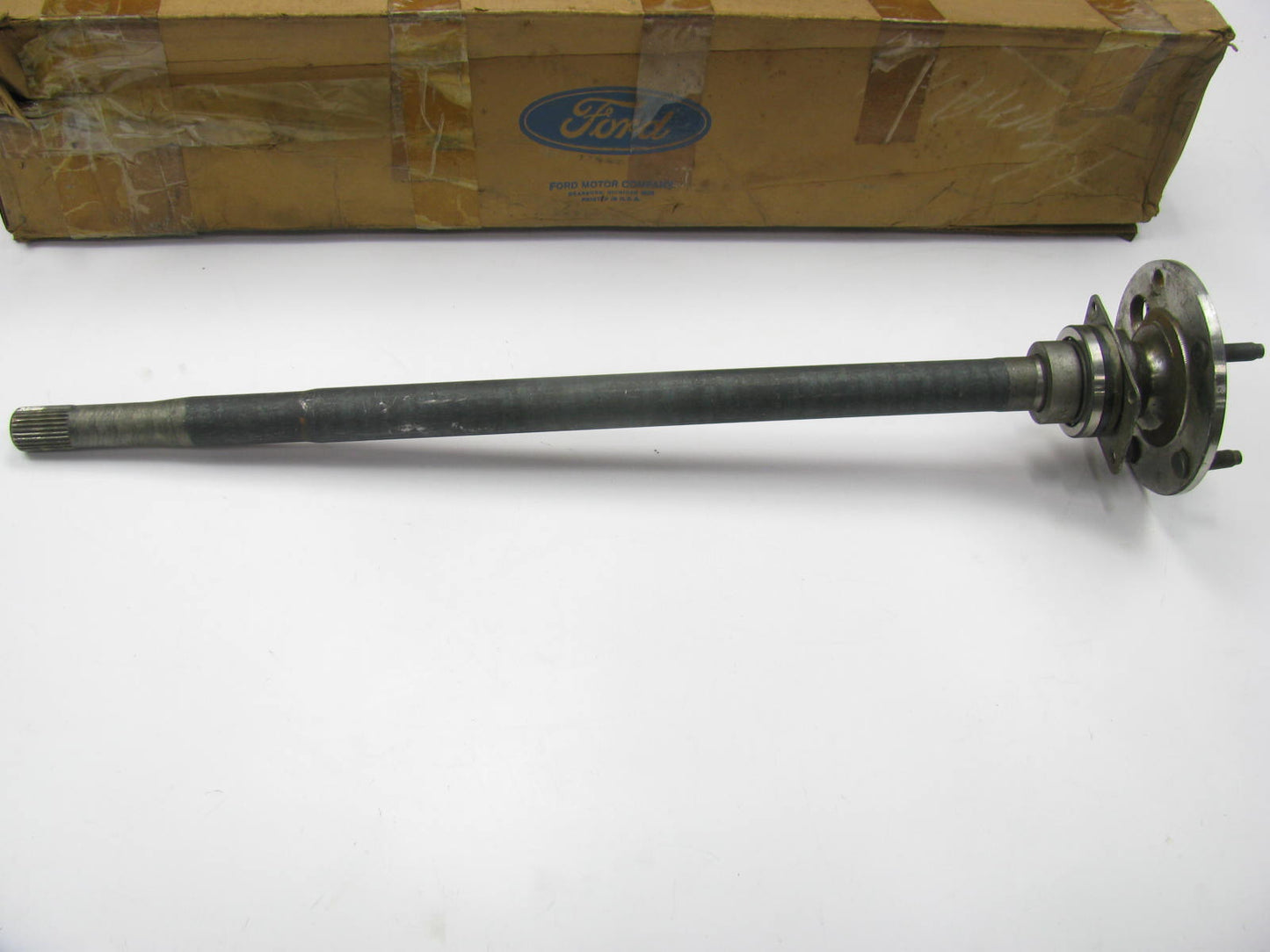 NOS - OEM Ford D6TZ-4234-C Rear Axle Shaft, 28 Spline 1976-1978 F-150 WDM