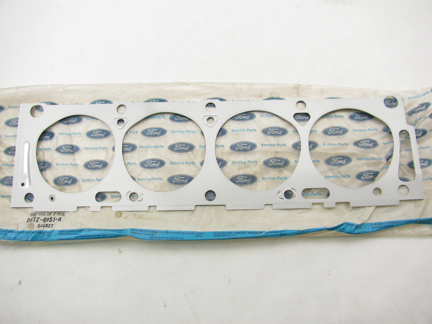NEW - OEM Ford D6TZ-6051-A Cylinder Head Gasket 1975-1977 F-500 330