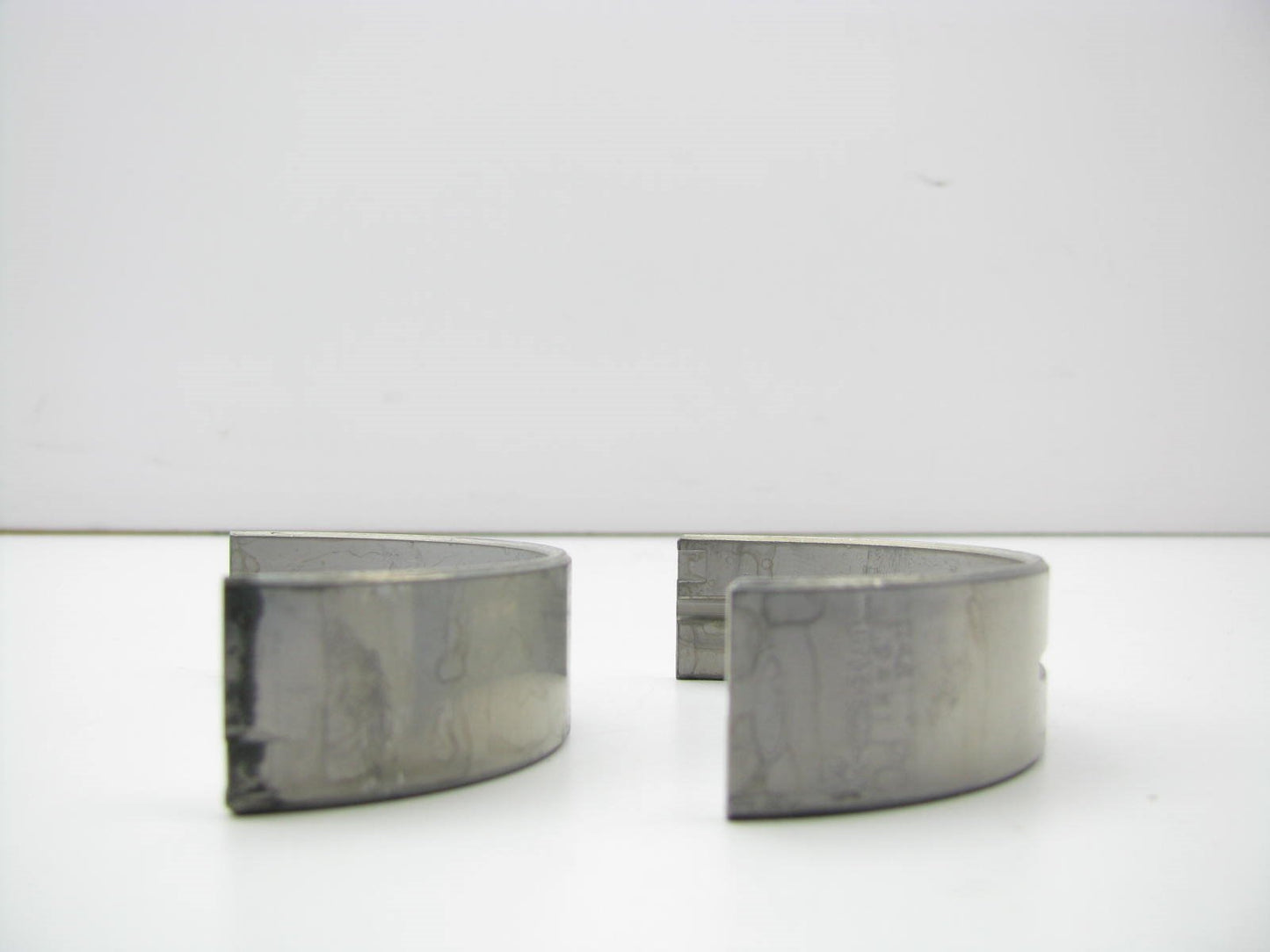 NEW OEM Ford D7AZ-6333-A Crankshaft Bearing PAIR 1973-1979 351W 351M 400 V8