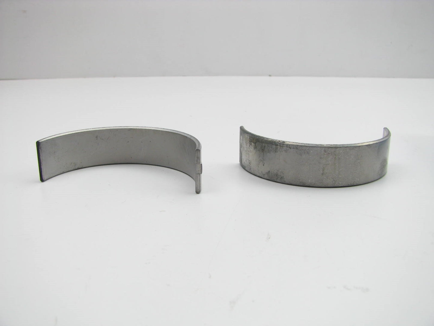 NEW - OEM Ford D7AZ-6333-G Crankshaft Bearing Set 1973 - 1979 351W 351M 400