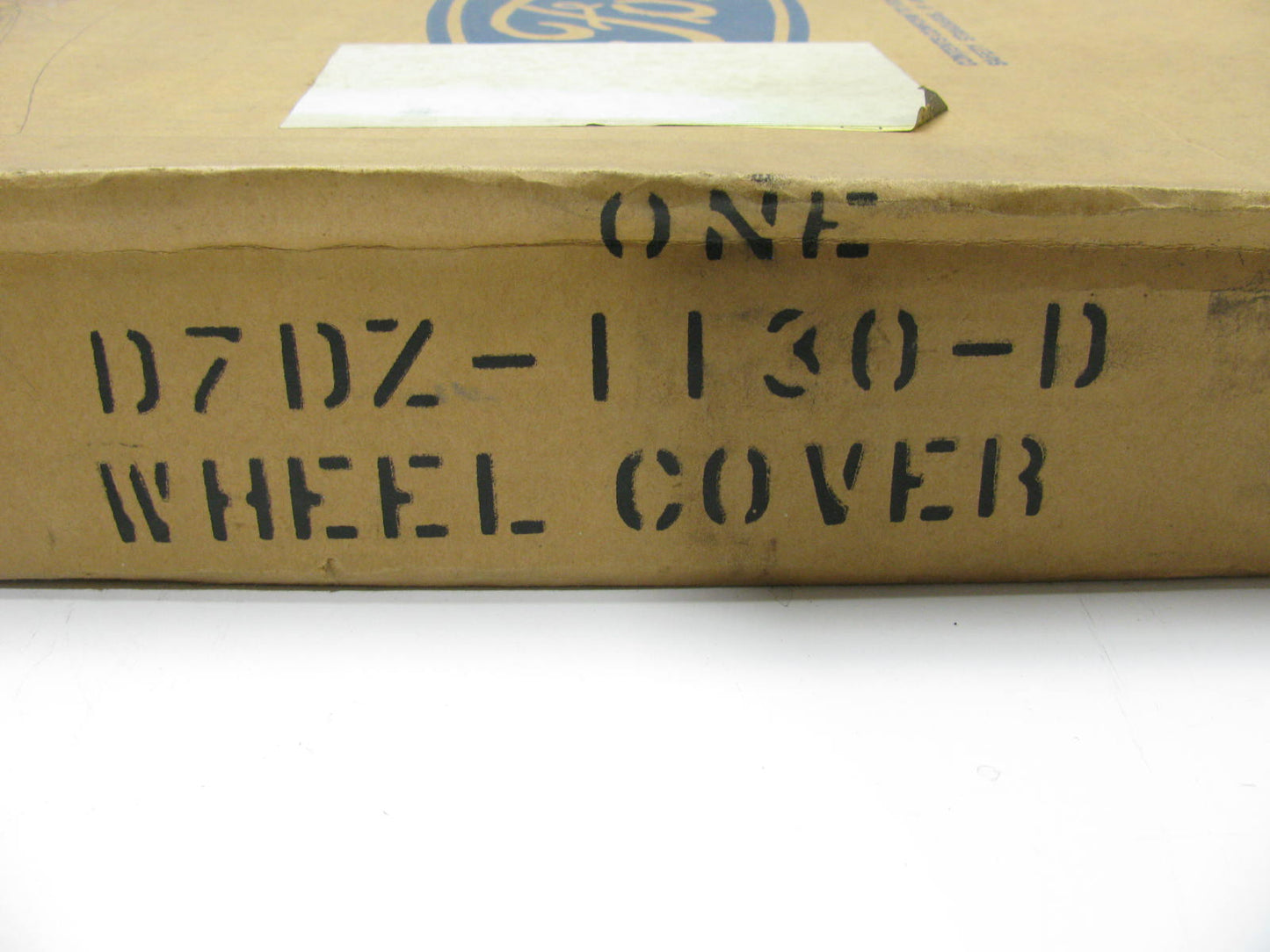 NOS - OEM Ford D7DZ-1130-D 15'' Wheel Hub Cap For 1977 Granada