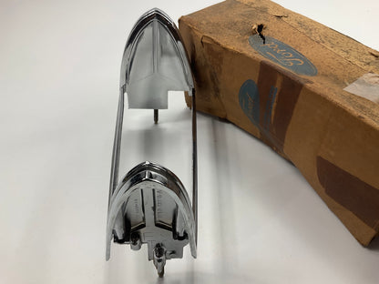 NEW OEM Ford D7LY-13210-B Front Right Parking Lamp Bezel 1977-79 Lincoln Mark V