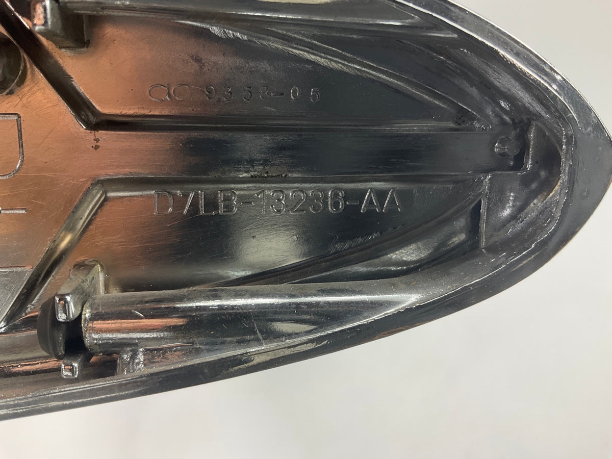 NEW OEM Ford D7LY-13210-B Front Right Parking Lamp Bezel 1977-79 Lincoln Mark V