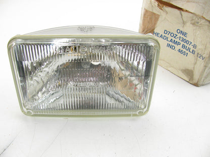 NOS - OEM Ford D7OZ-13007-B Sealed Beam Headlight Headlamp Bulb