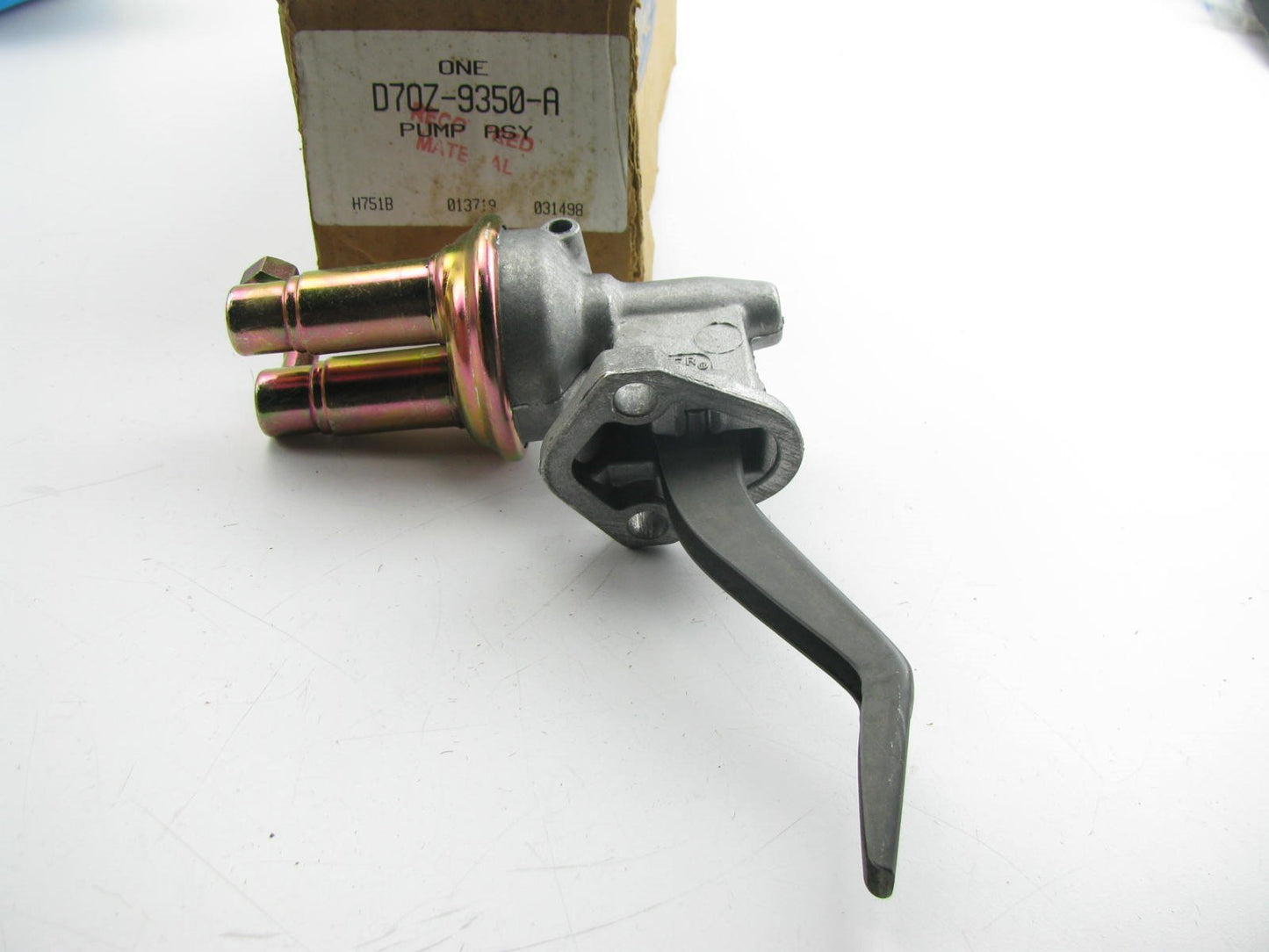 NEW GENUINE OEM Ford D7OZ-9350-A Mechanical Fuel Pump