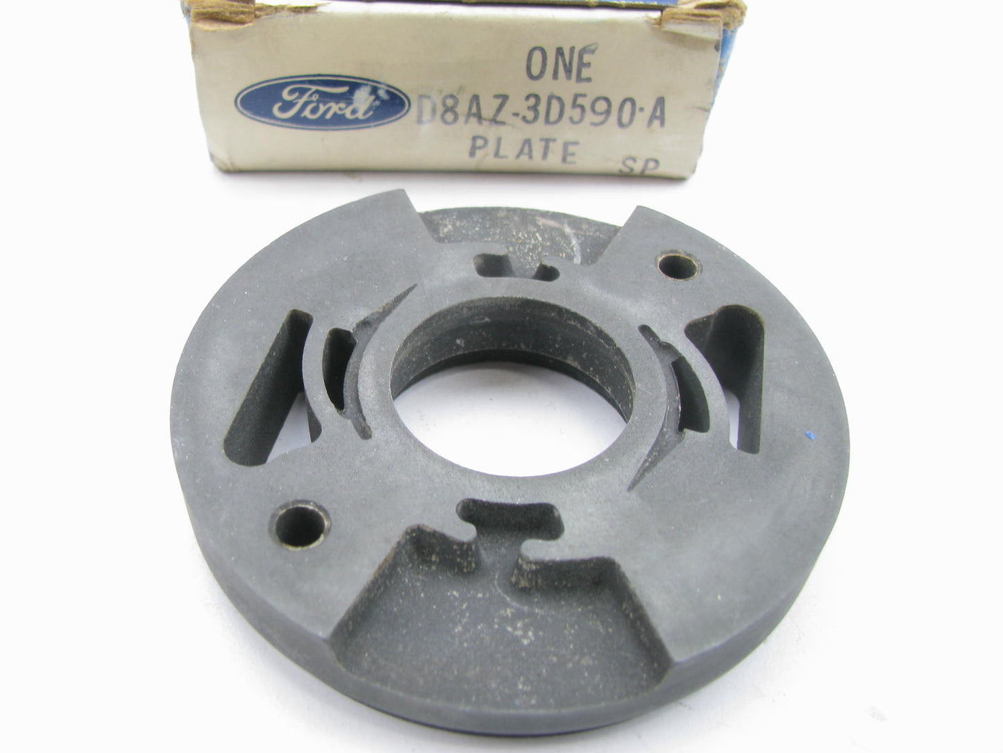 NEW - OEM Ford D8AZ-3D590-A Power Steering Pump Front Plate 1978-1979 HBC