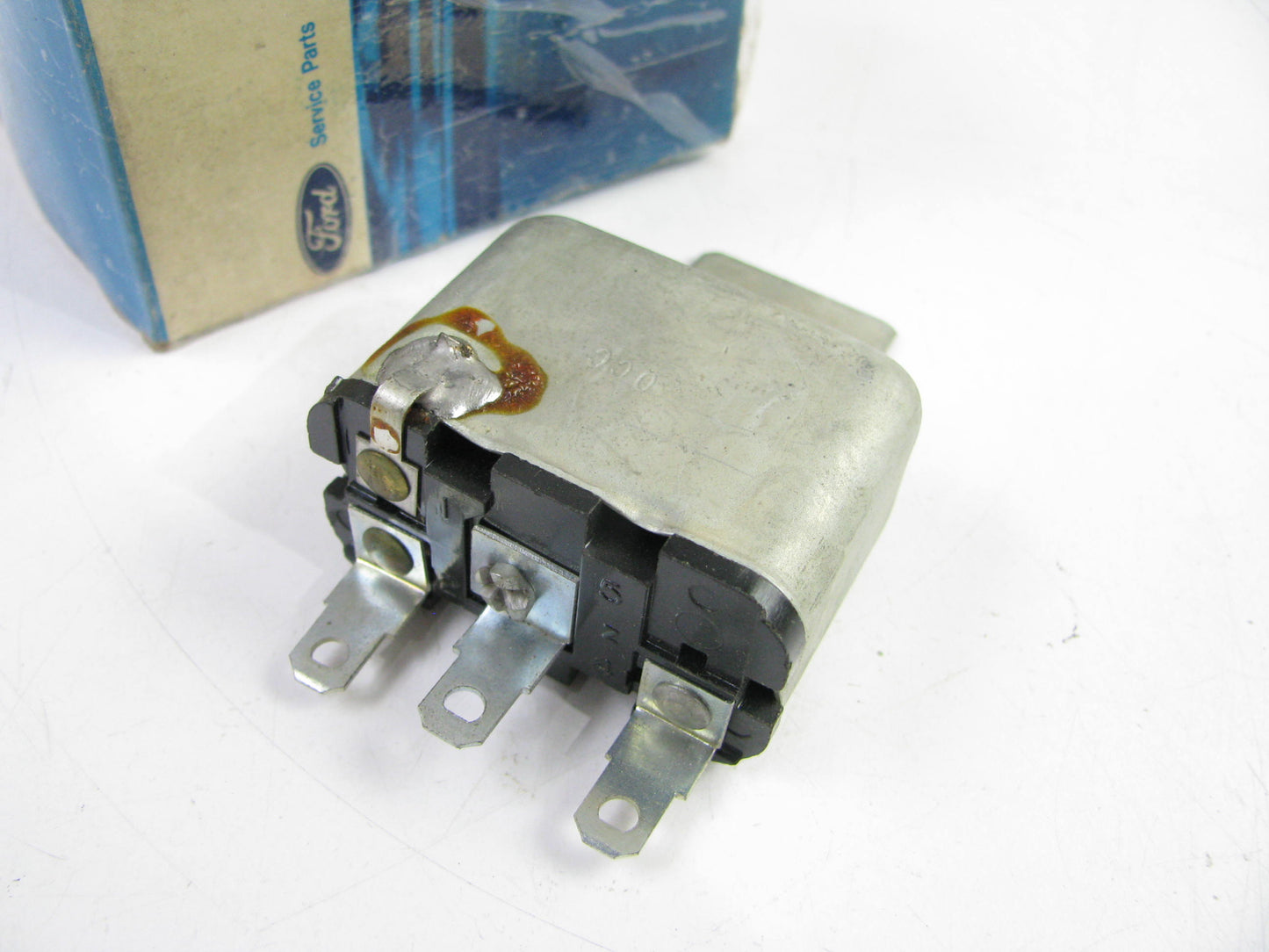 NEW - OEM Ford D8BZ-14677-A Power Door Lock Relay - D9BB-14A093-AA