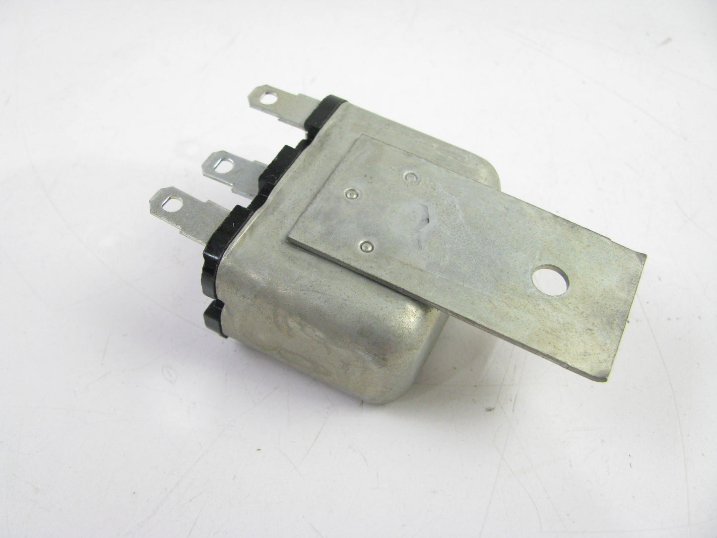 NEW - OEM Ford D8BZ-14677-A Power Door Lock Relay - D9BB-14A093-AA