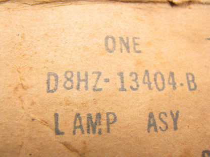 NEW - OEM Ford D8HZ-13404-B Stop / Turn Signal Light Lamp MODEL 40