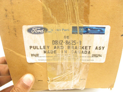 NEW - OEM Ford D8HZ-8625-B / D7HT-8625-AA Water Pump Pulley & Fan Bracket