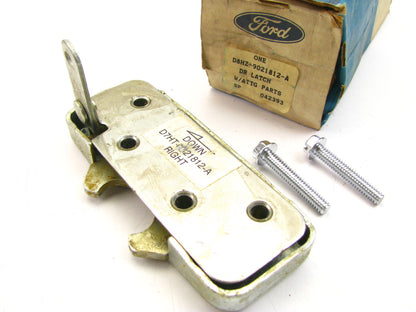 NEW - OEM Ford D8HZ-9021812-A Front Right Door Latch 1978-1989 CL9000 CLT9000