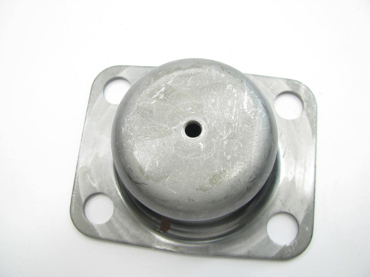 NEW GENUINE OEM Ford D8TZ-3147-A Front Suspension Spindle Bearing Cap (4WD ONLY)