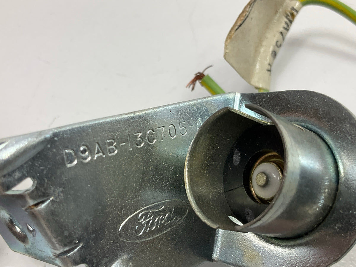 NEW - OEM Ford D9AZ-13A756-A Luggage Compartment Lamp Assembly 1979-1982 LTD