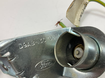NEW - OEM Ford D9AZ-13A756-A Luggage Compartment Lamp Assembly 1979-1982 LTD