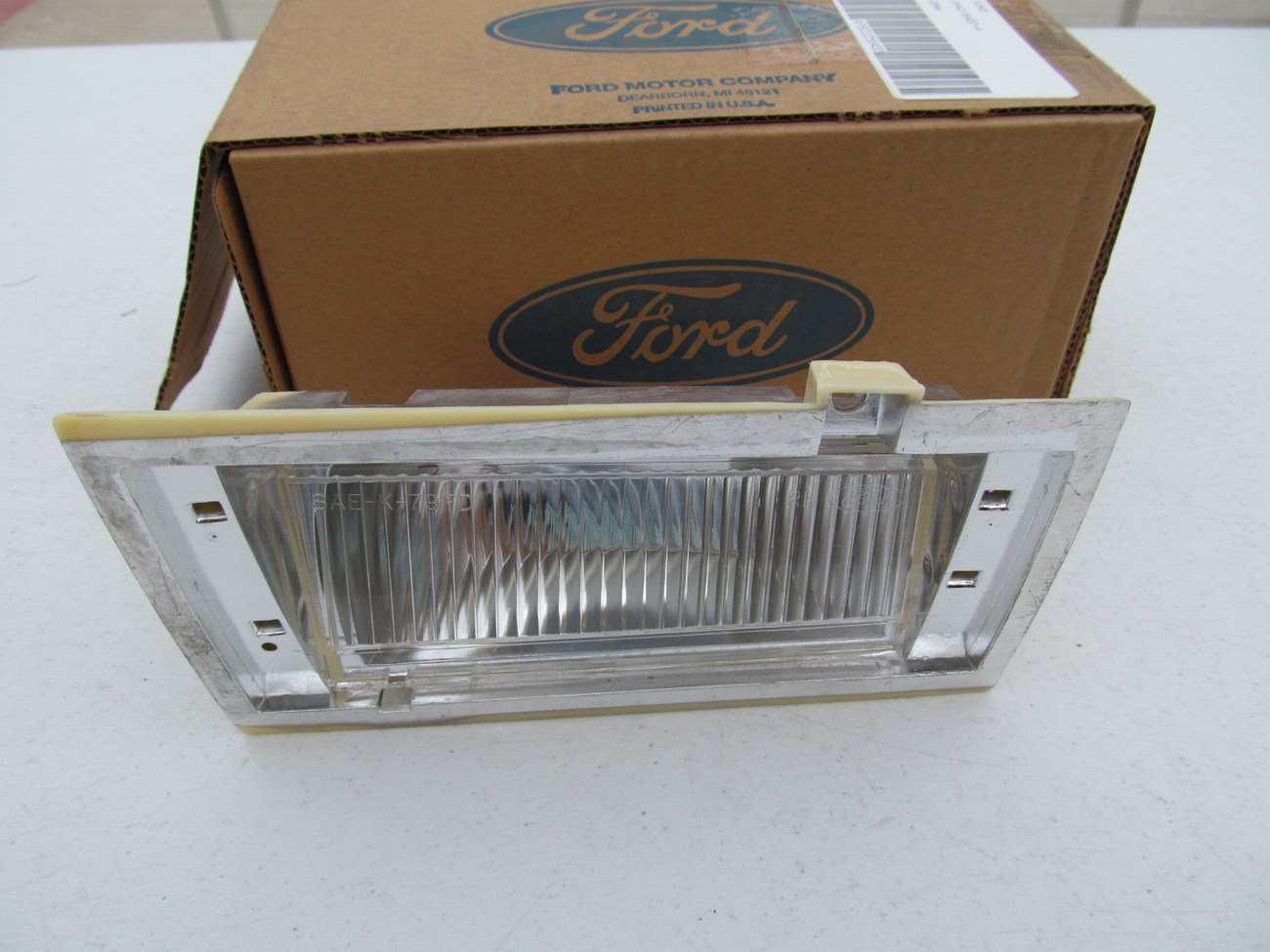 OEM 83-91 GRAND MARQUIS, CROWN VICTORIA Right Passenger Side Marker Light Lamp
