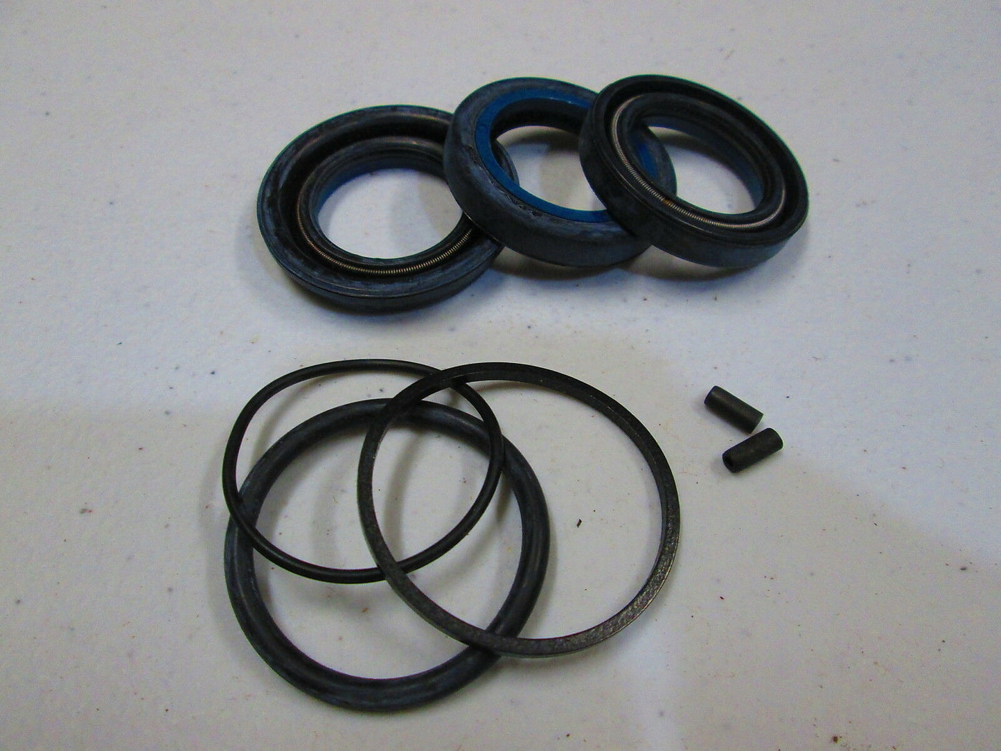 NEW - OEM Ford D9FZ-3E501-A Power Steering Gear Sector Seal Kit 1979-82 Mustang
