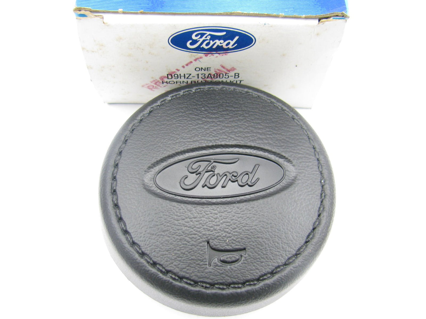 NEW - OEM Ford D9HZ-13A805-B Horn Button 1986 Heavy Trucks