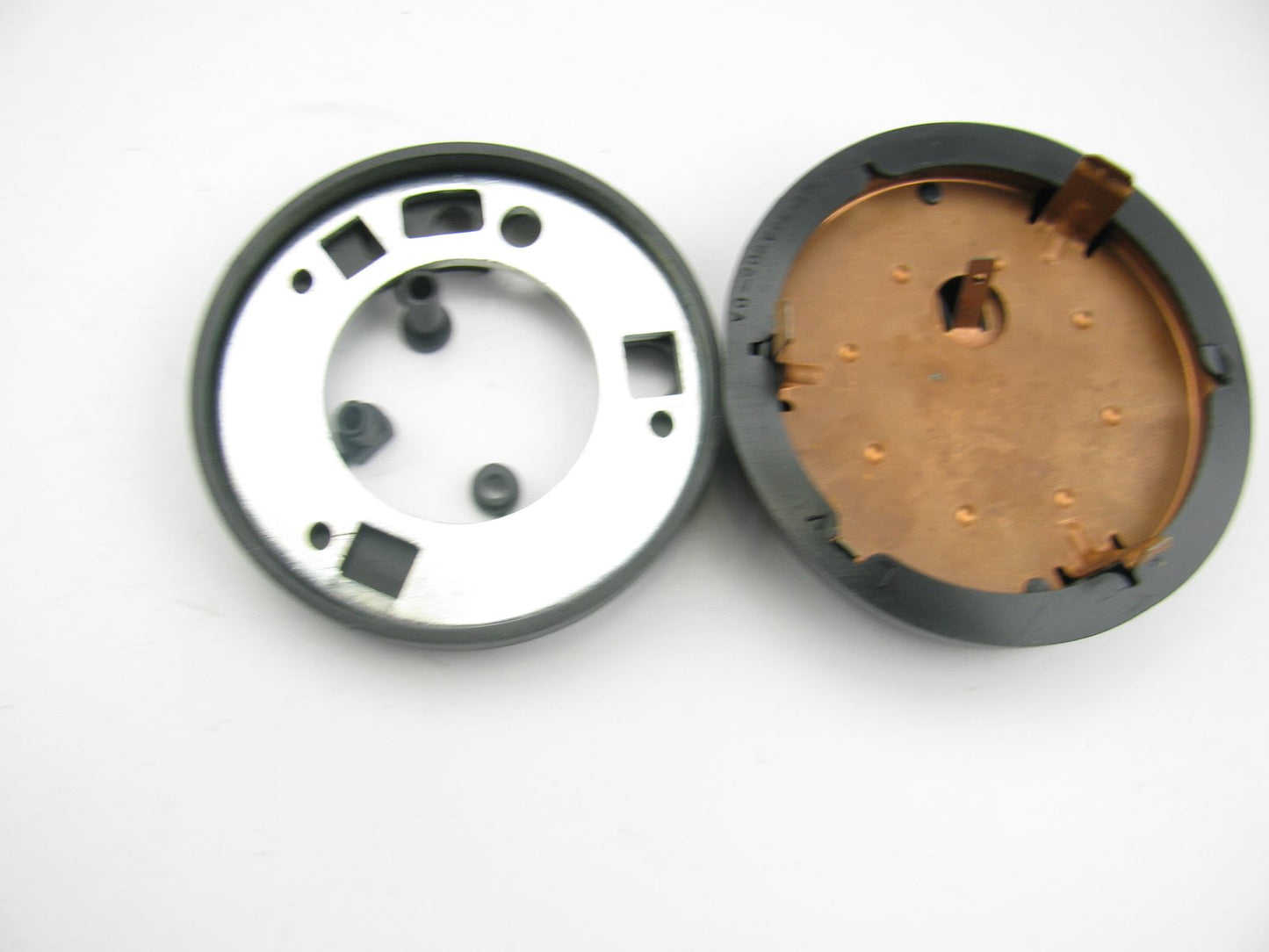 NEW - OEM Ford D9HZ-13A805-B Horn Button 1986 Heavy Trucks
