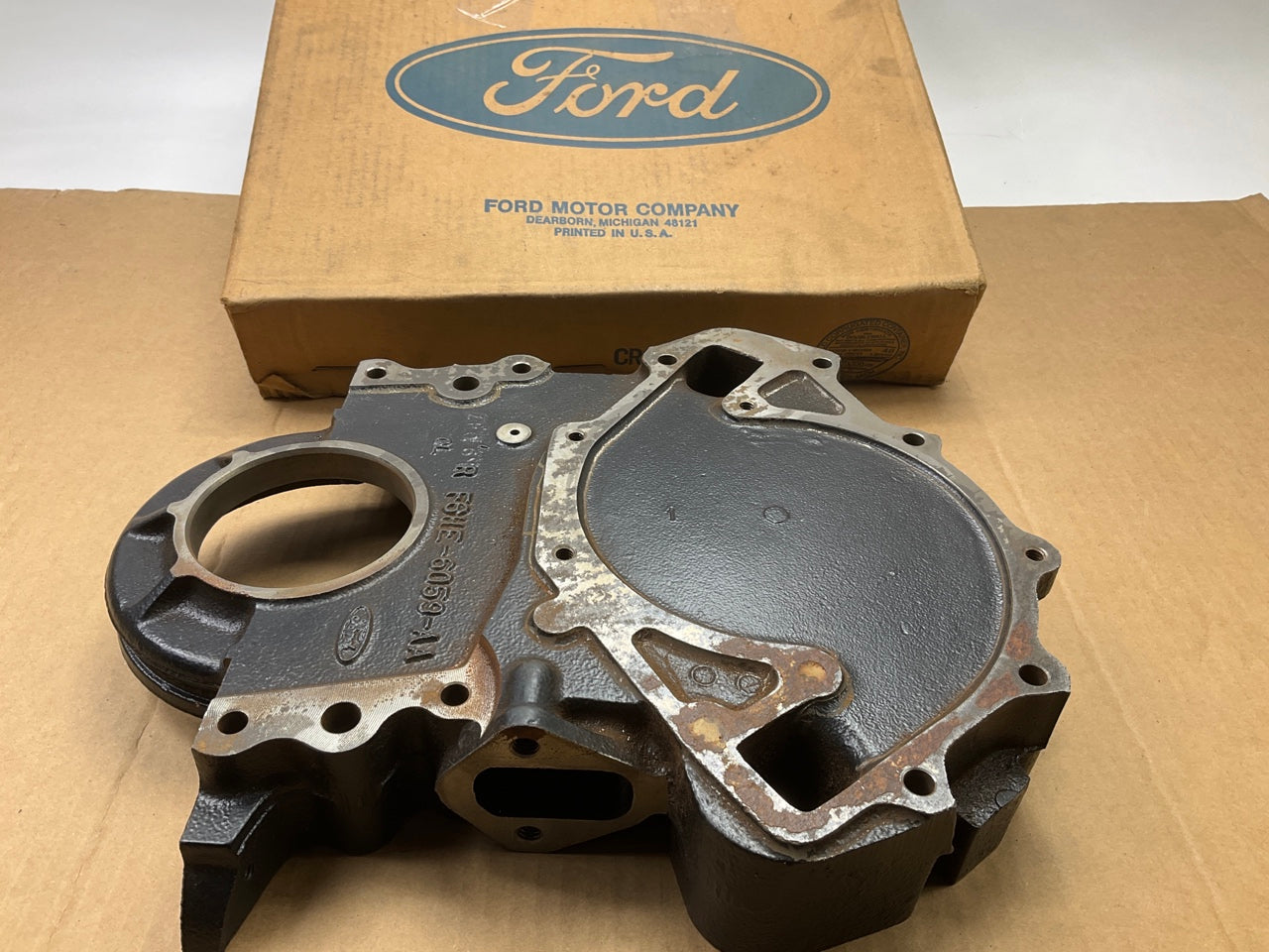 SURFACE RUST - Ford D9HZ-6019-A Cast Iron Timing Cover - Heavy Truck 429 460-V8