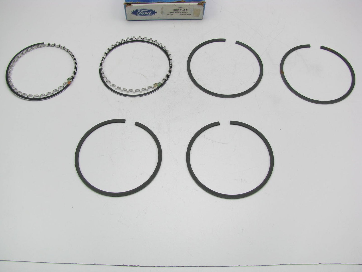 Ford D9HZ-6148-R Partial Piston Ring Set - .030'' O/S 1980-1989 Ford Truck 429