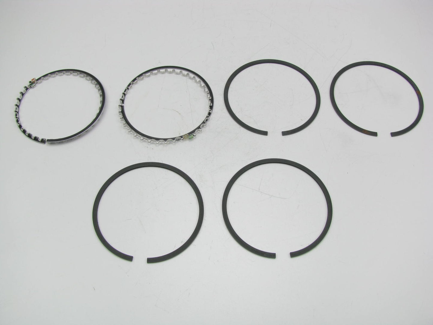 Ford D9HZ-6148-R Partial Piston Ring Set - .030'' O/S 1980-1989 Ford Truck 429