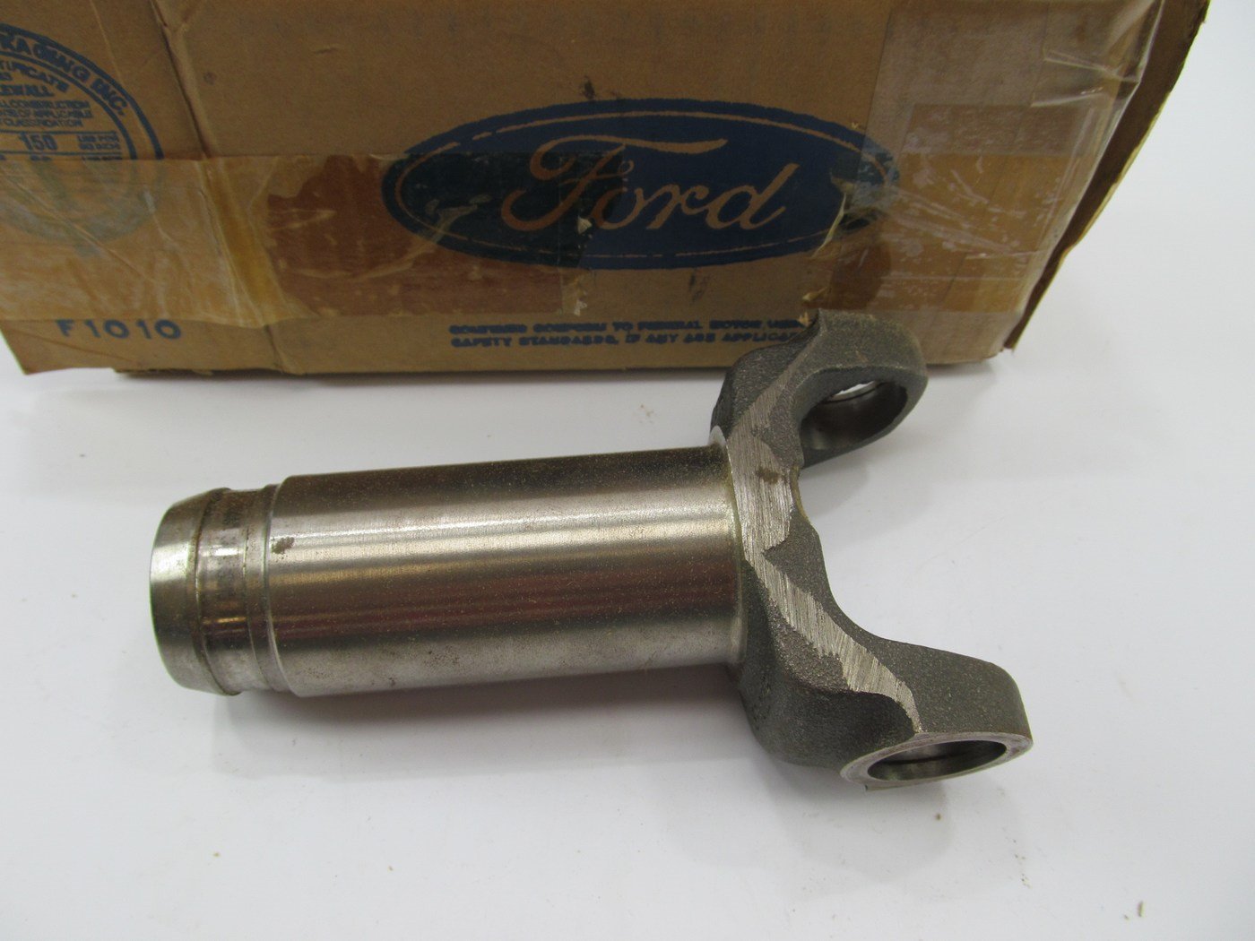 NEW - OEM Ford D9TZ-4841-A Driveshaft Slip Yoke For 1980-86 Bronco F-150 4WD M/T