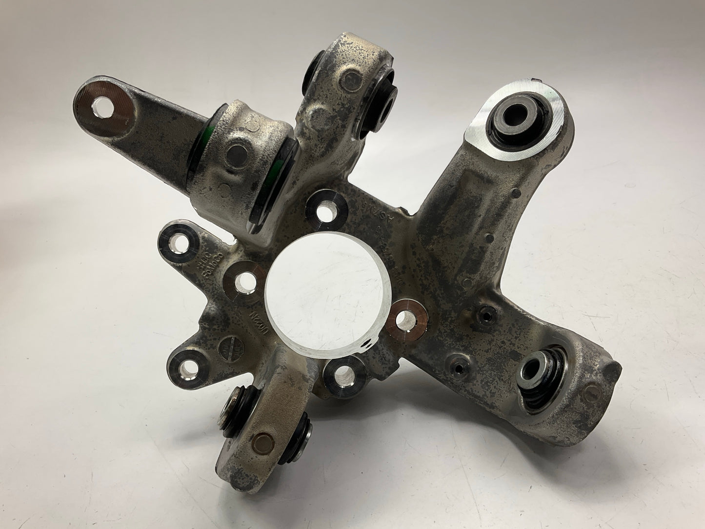 NEW - OEM Ford DB5Z-5B758-B Rear Right Knuckle Assembly For 2011-2019 Explorer