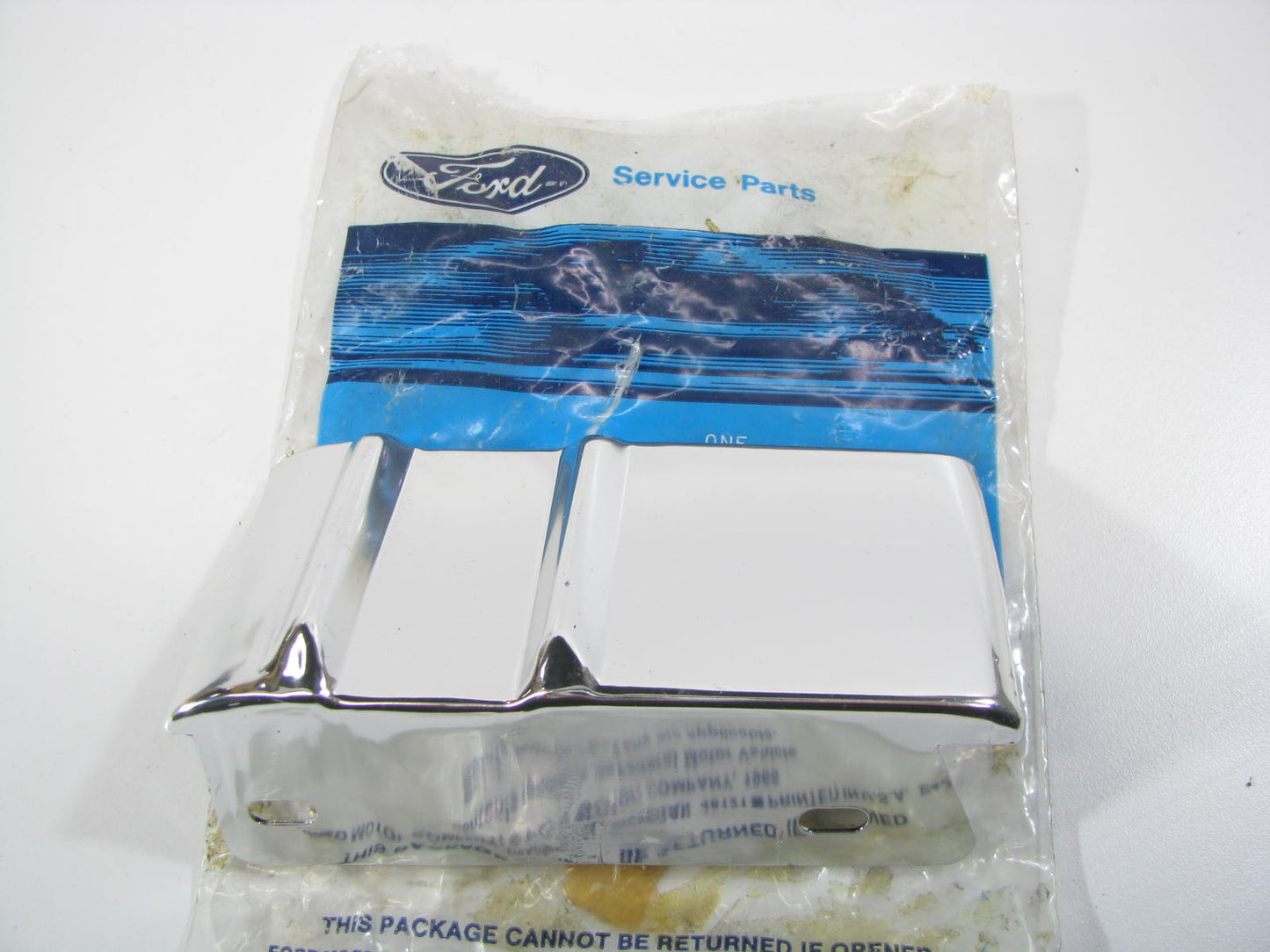 NEW - OEM Ford E0AZ-5429076-B Rear Right Front Lower Quarter Moulding 80-91 LTD