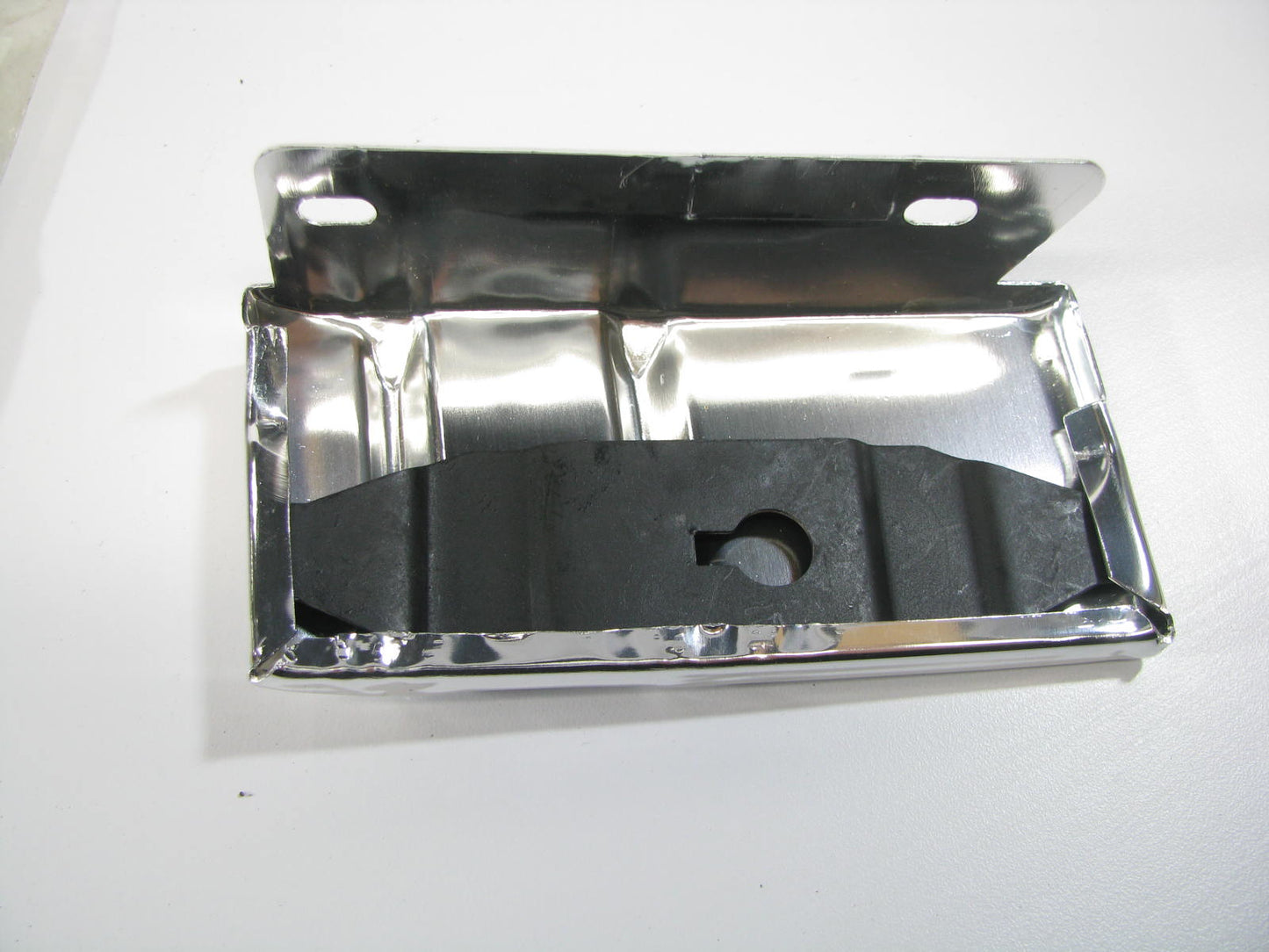 NEW - OEM Ford E0AZ-5429076-B Rear Right Front Lower Quarter Moulding 80-91 LTD