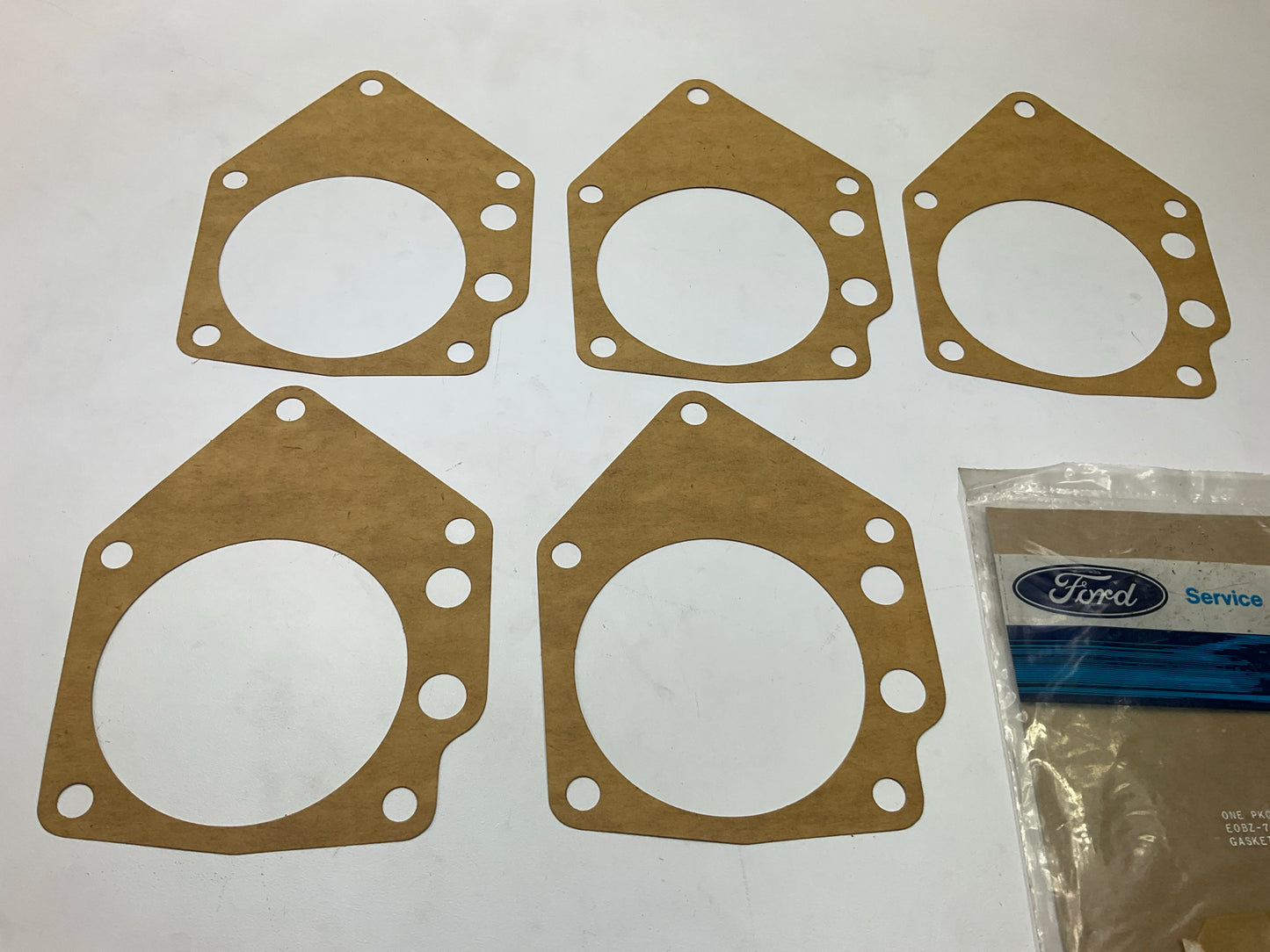 (5) NEW - OEM Ford E0BZ-7086-A Manual Trans Extension Housing Gasket , 3.03