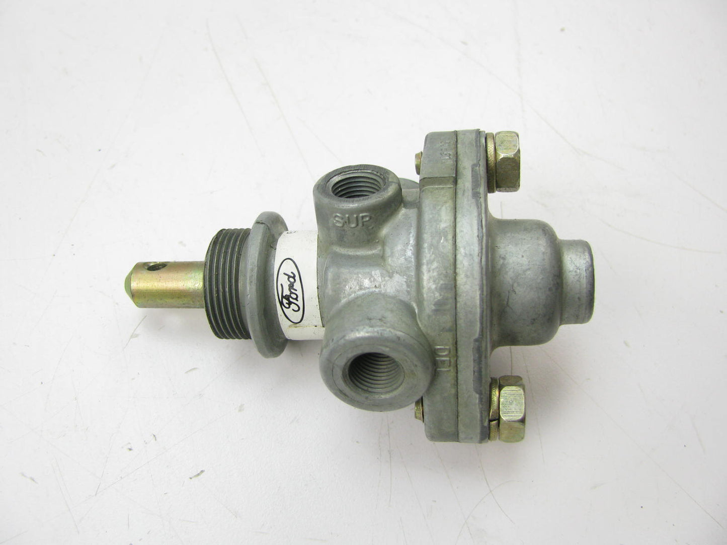 NEW - OEM Ford E0HT-2A622-EA Rear Wheel Parking Brake Air Control 88-90 L-Series