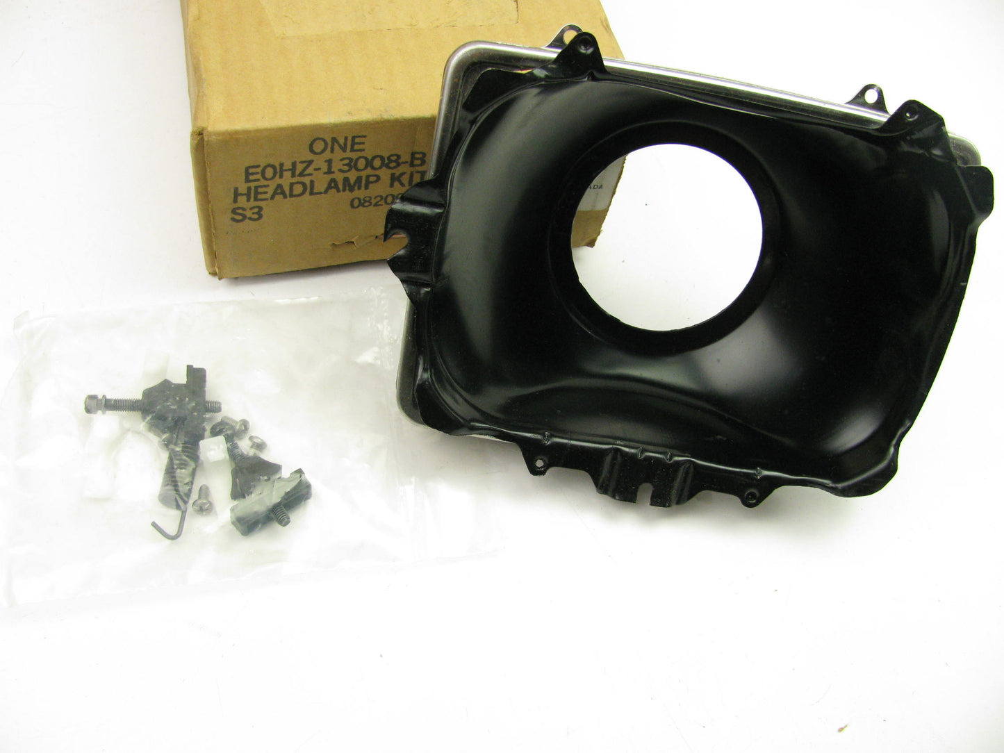 NOS OEM Ford E0HZ-13008-B Left Drivers Headlamp Bezel Head Light Bucket B600 700