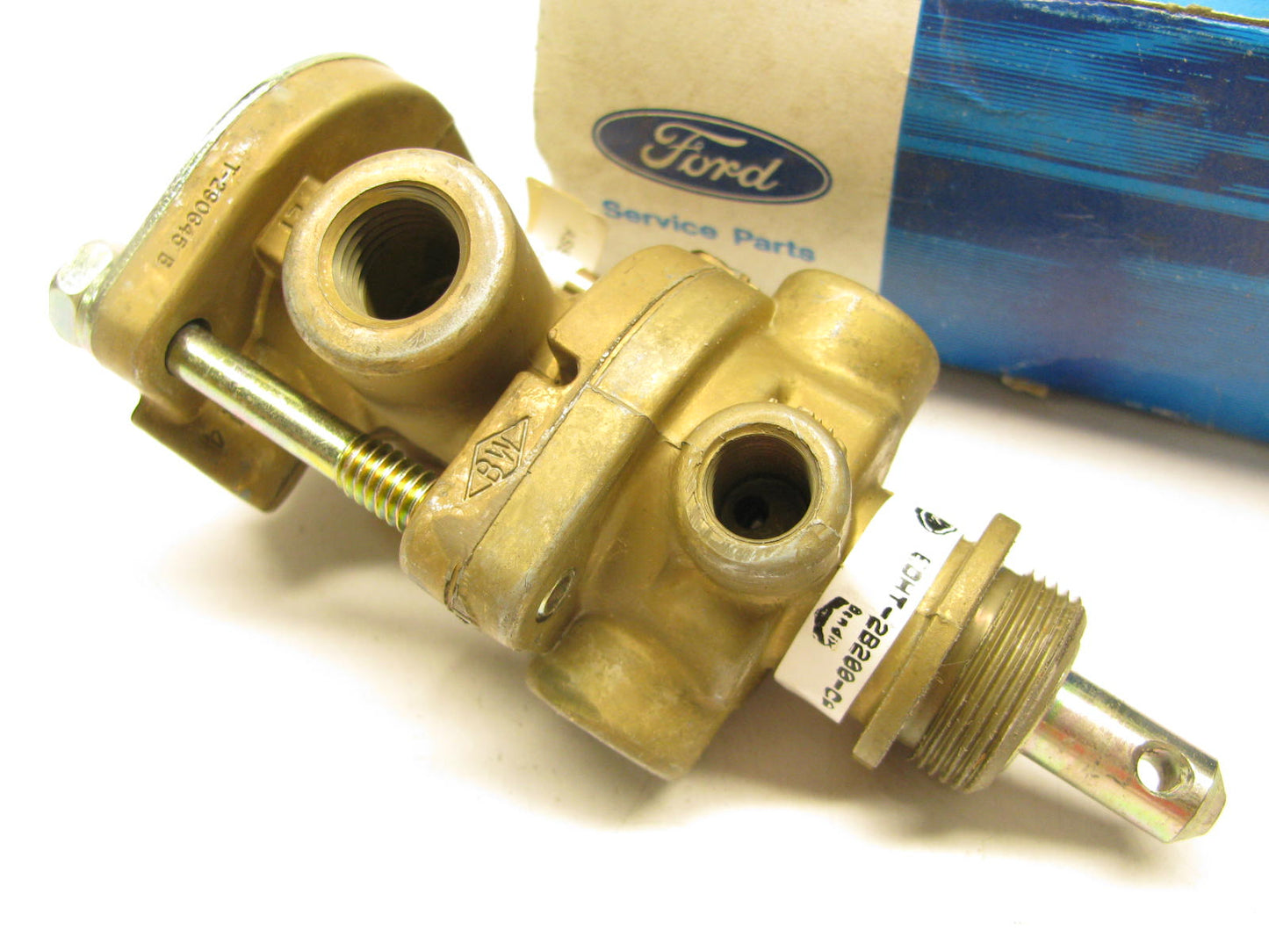NEW - OEM Ford E0HZ-2951-C Tractor Brake Air Protector Valve 1980-90 LN700 LN800