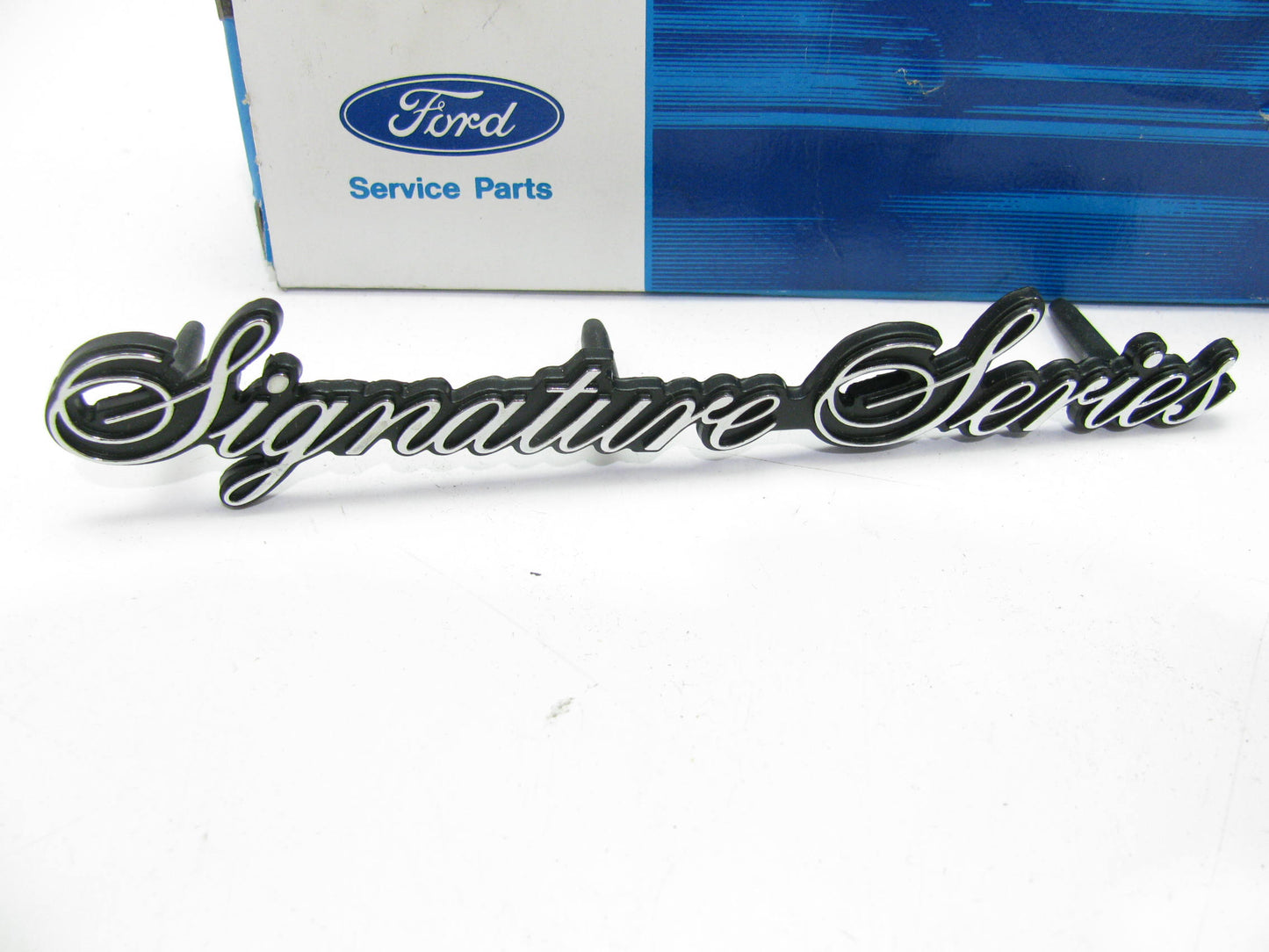 NEW - OEM Ford E0LY-66517A56-A Roof Side Name Plate 1980-83 Continental, Mark VI