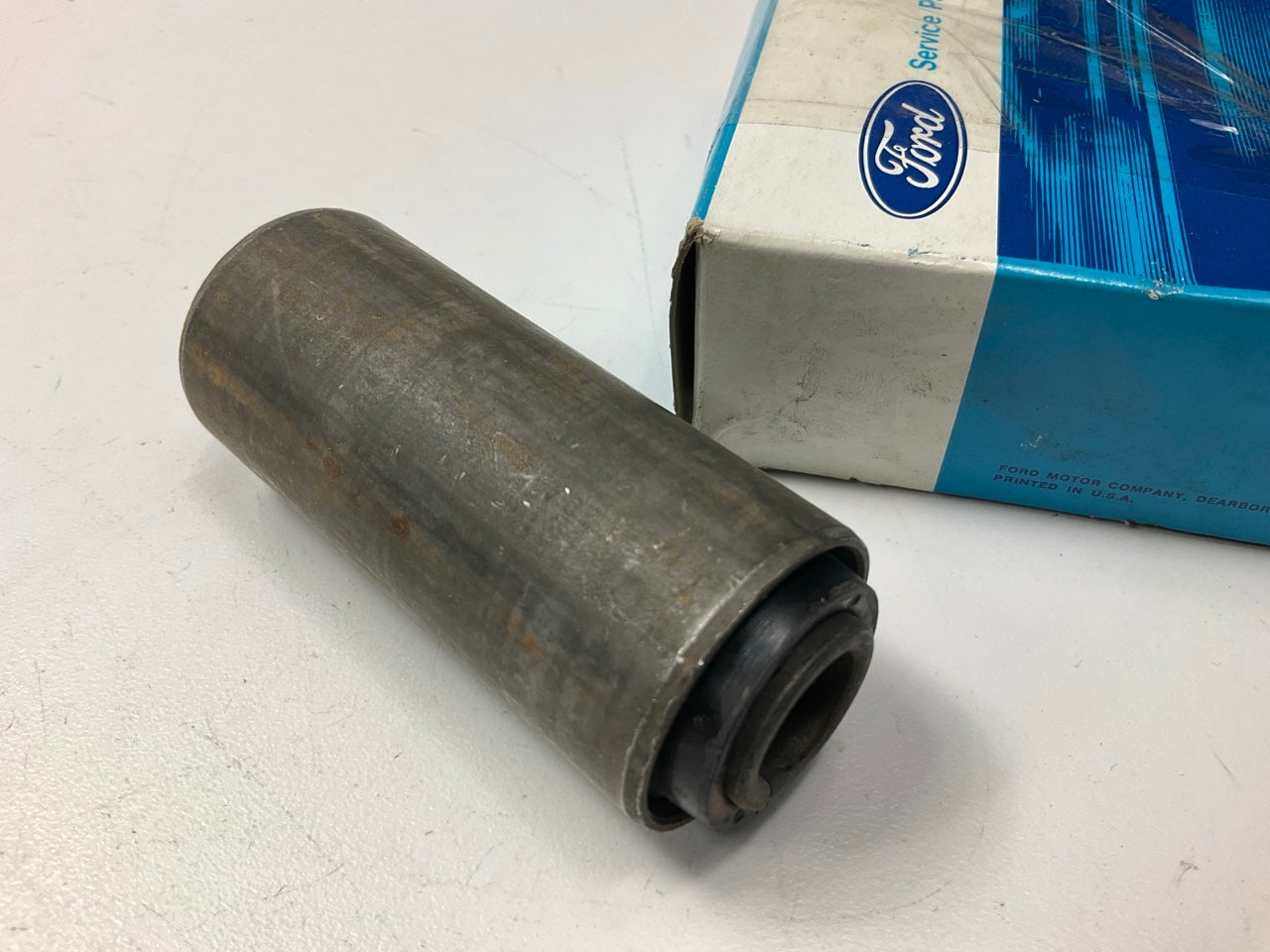 NEW - OEM Ford E0TZ-5781-B Rear Leaf Spring Shackle Bushing