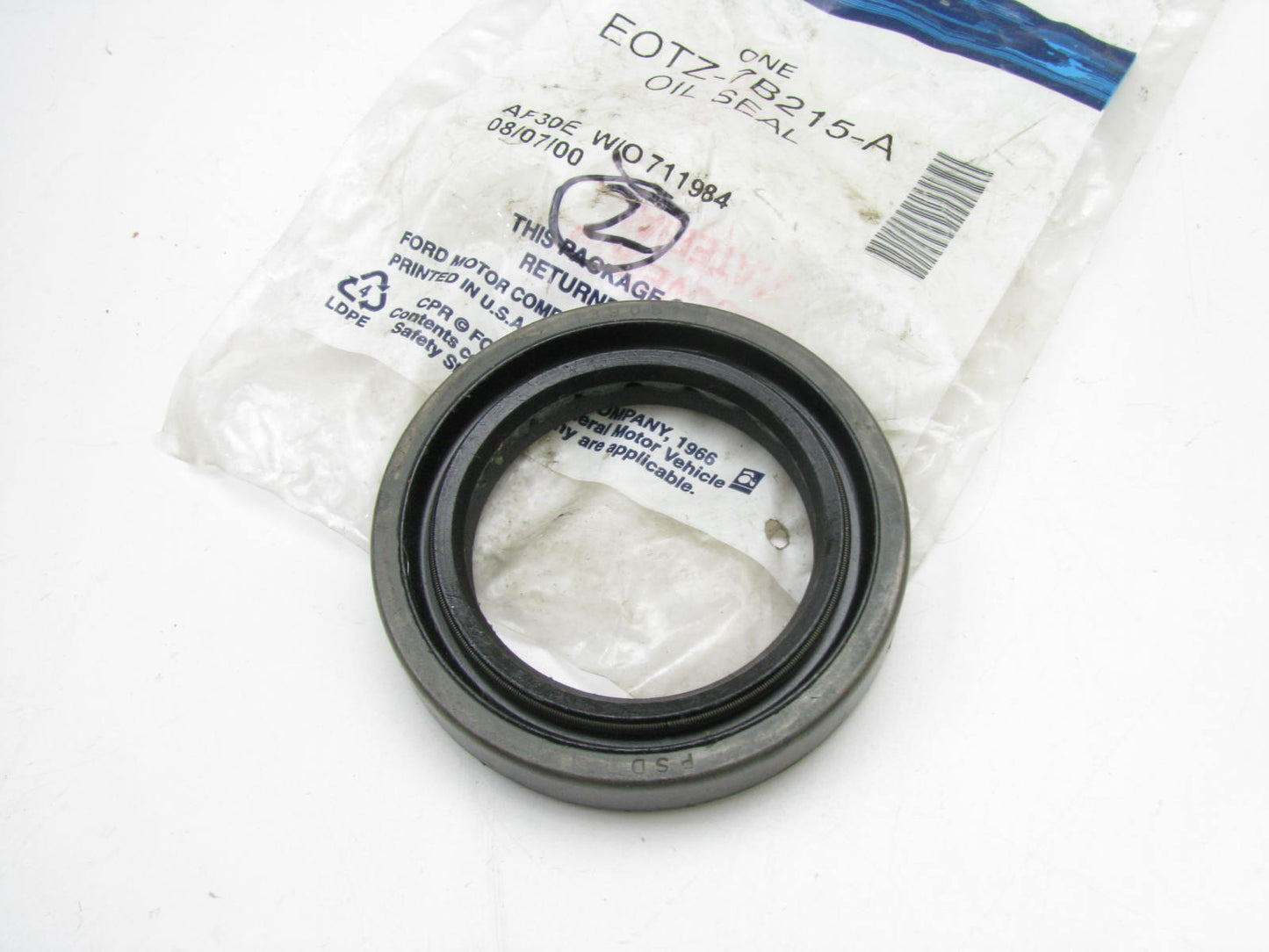 NEW - OEM Ford E0TZ-7B215-A Transfer Case Output Shaft Oil Seal