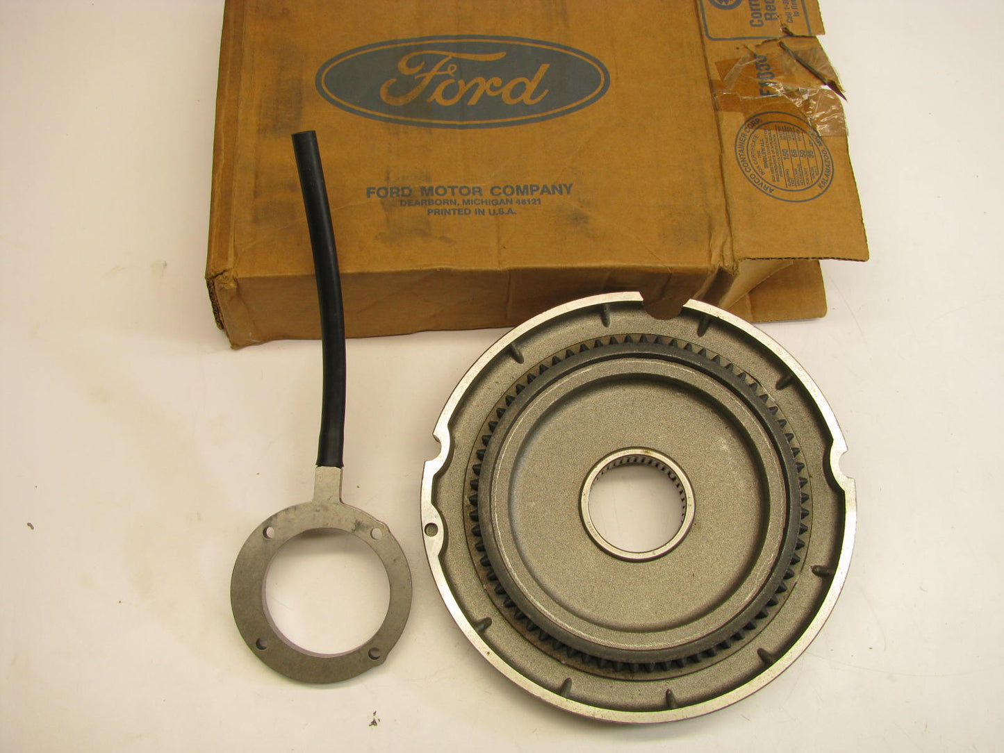 NEW - OEM Ford E0TZ-7G368-A Bearing Support Kit For Warner Gear Transfer Case