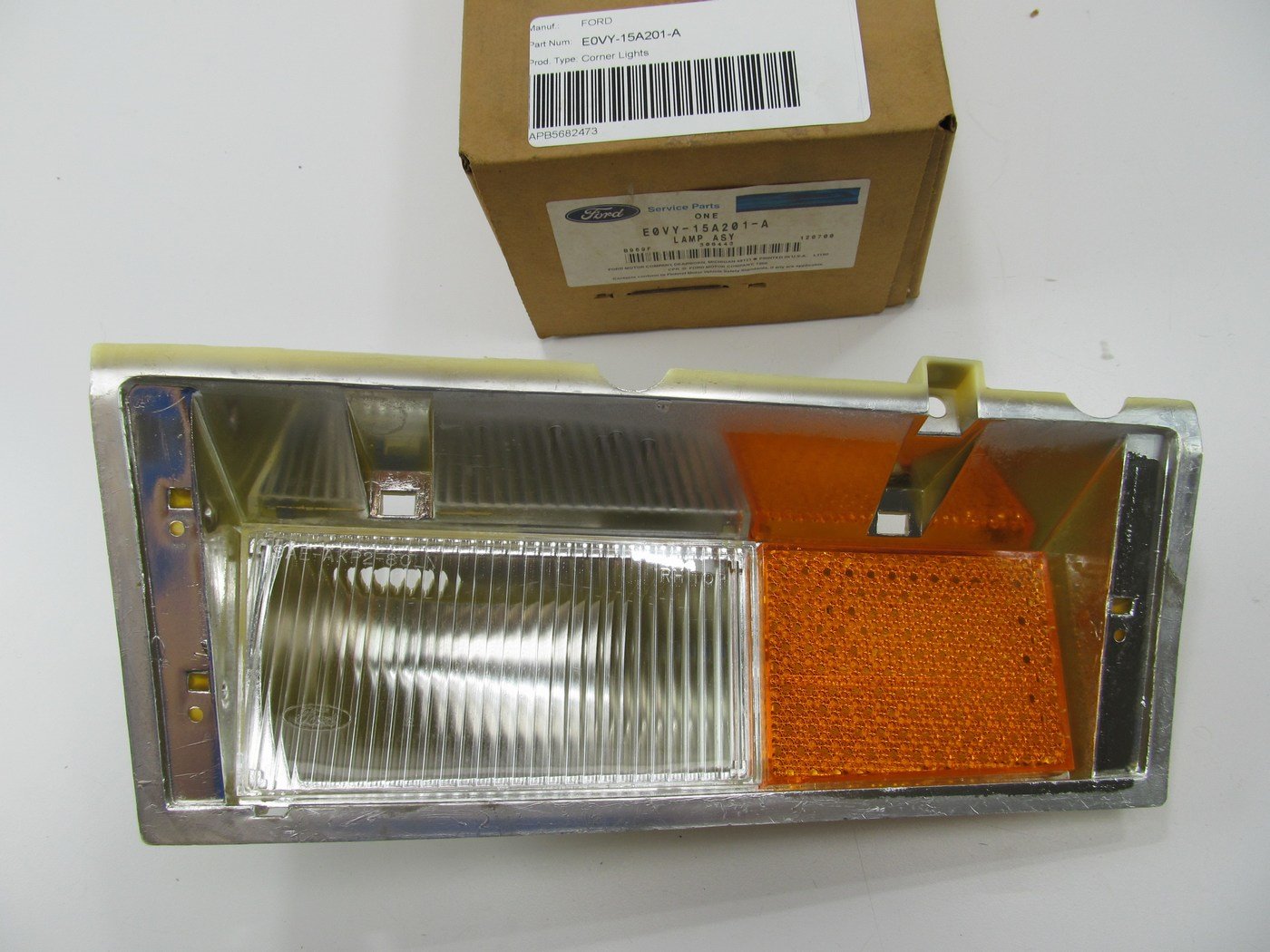 NOS Front Right Passengers Side Marker Light Lamp OEM Ford E0VY-15A201-A