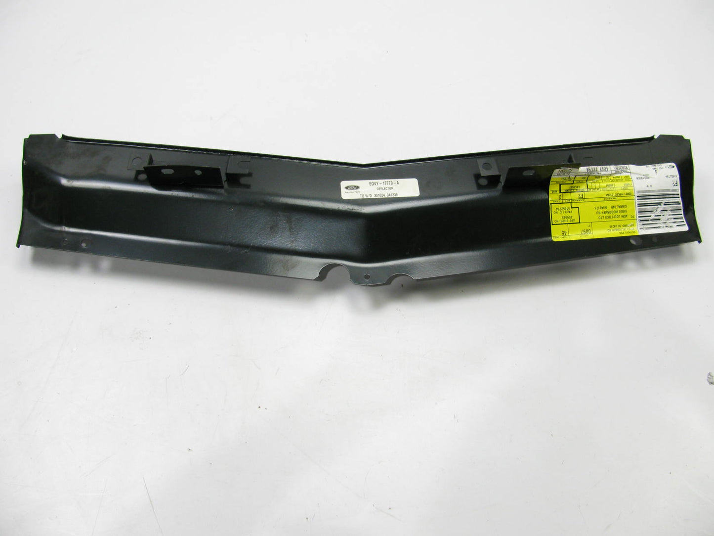 New OEM Front Bumper Stone Deflector E0VY-17779-A For 1986-1989 Lincoln Town Car