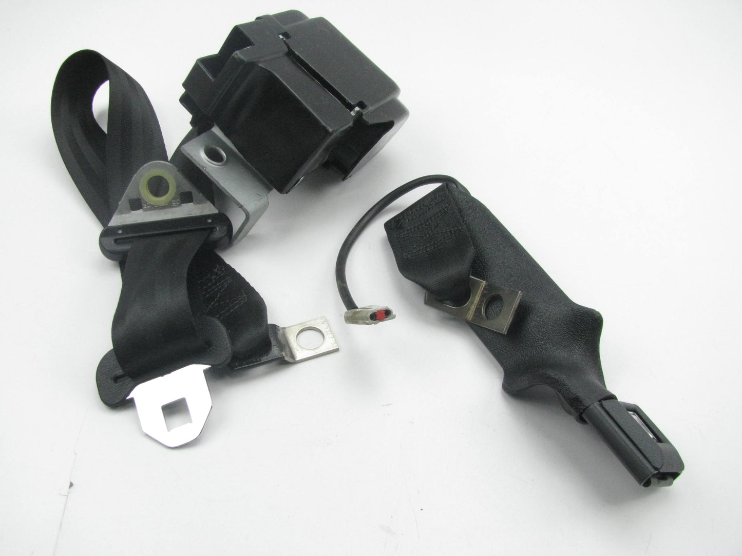 NOS - OEM Ford E1AZ-54611A73-G Front Left Seat Belt Assembly 1981-1982 LTD