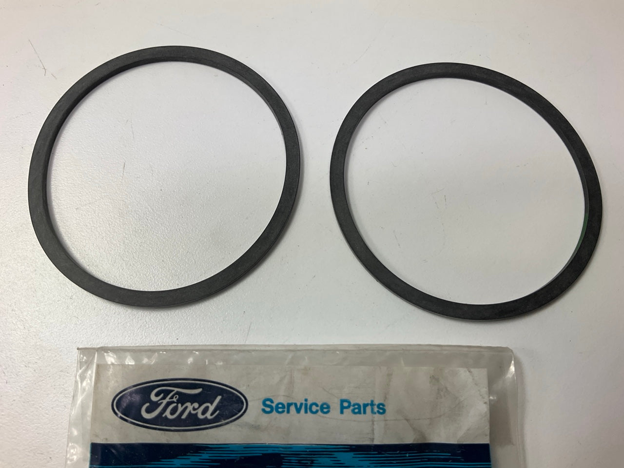 (2) Ford OEM E1FZ-7D026-A Low & Intermediate Servo Piston Cover Seal 1981-89 ATX