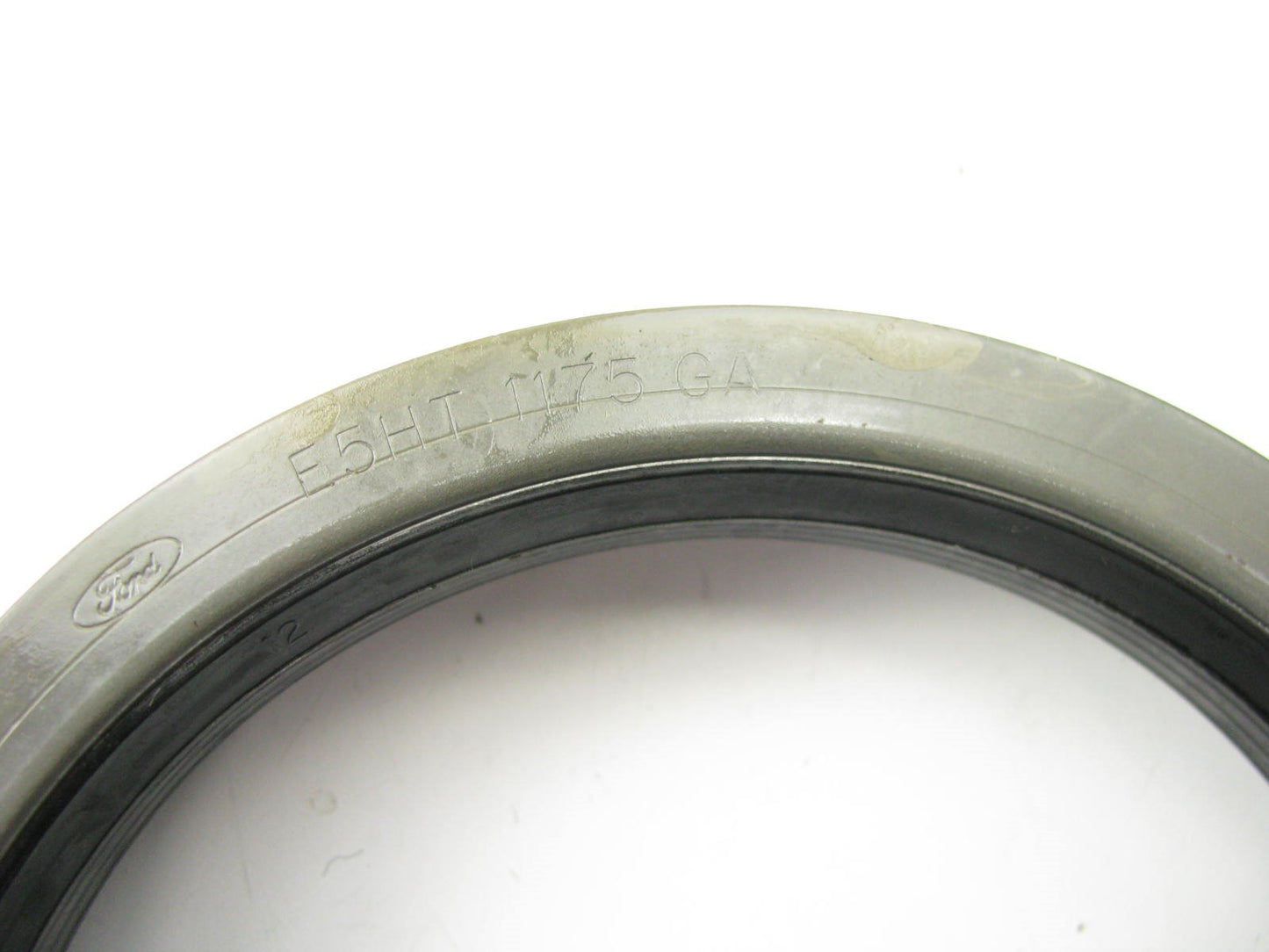 NEW - OEM Ford E1HZ-1175-A Rear Inner Wheel Seal Replaces 370003A
