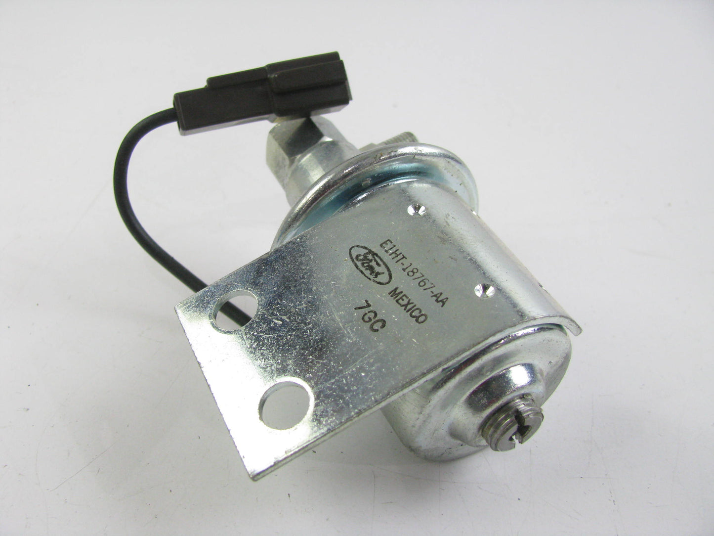 NEW - OEM Ford E1HZ-18767-A Air Brake Regulator Drive Valve 1981-89 CL-CLT900